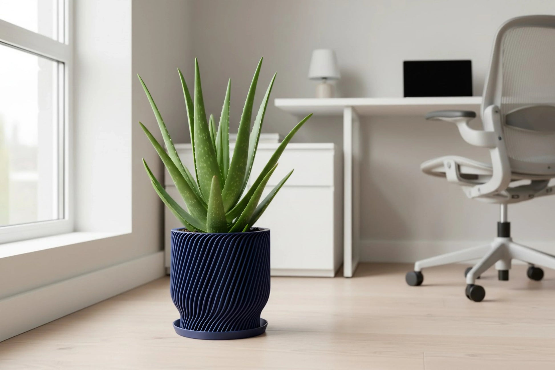 Flora Navy Blue Planter - lellume
