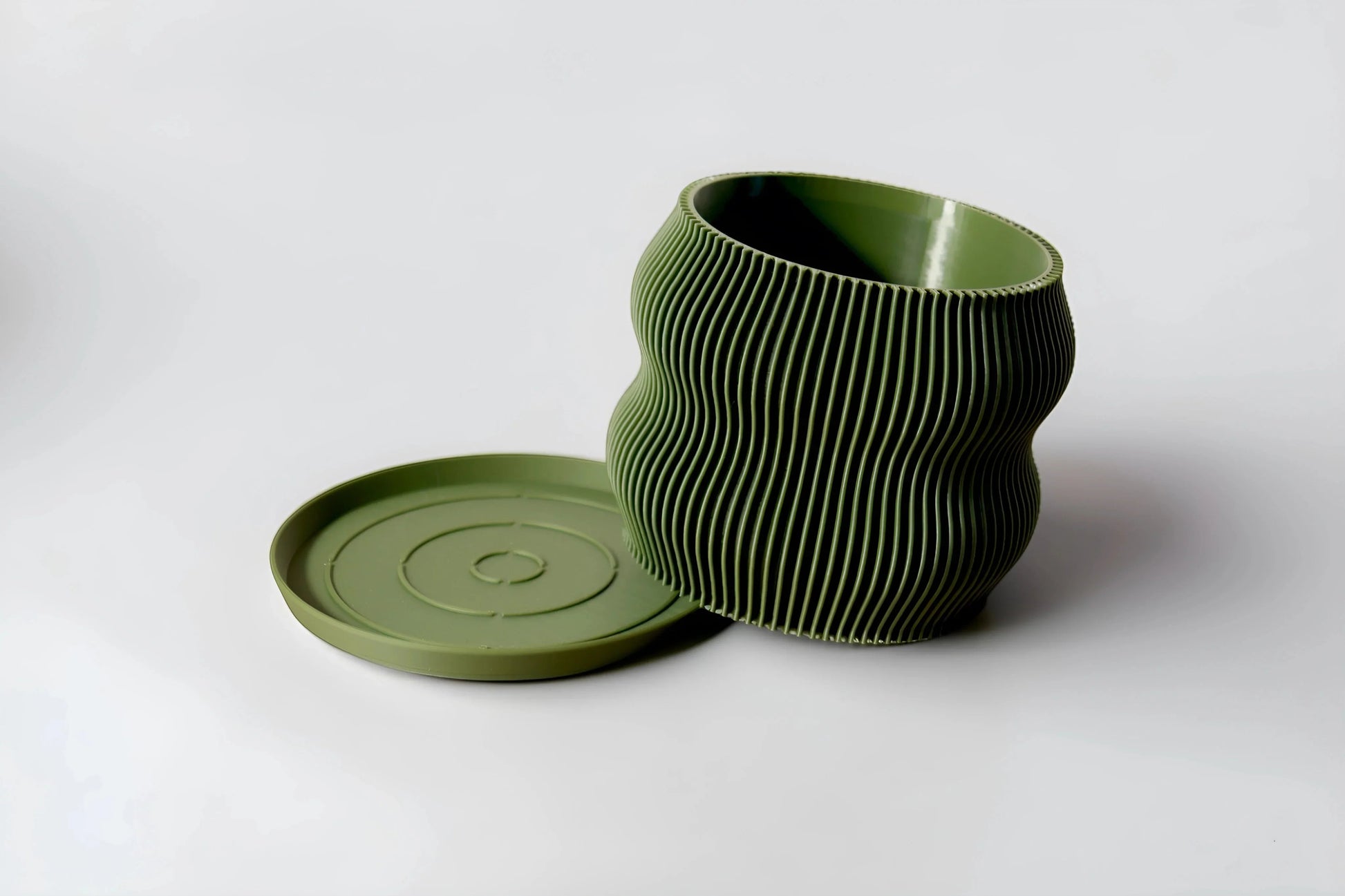 Bloom Olive Green Planter - lellume