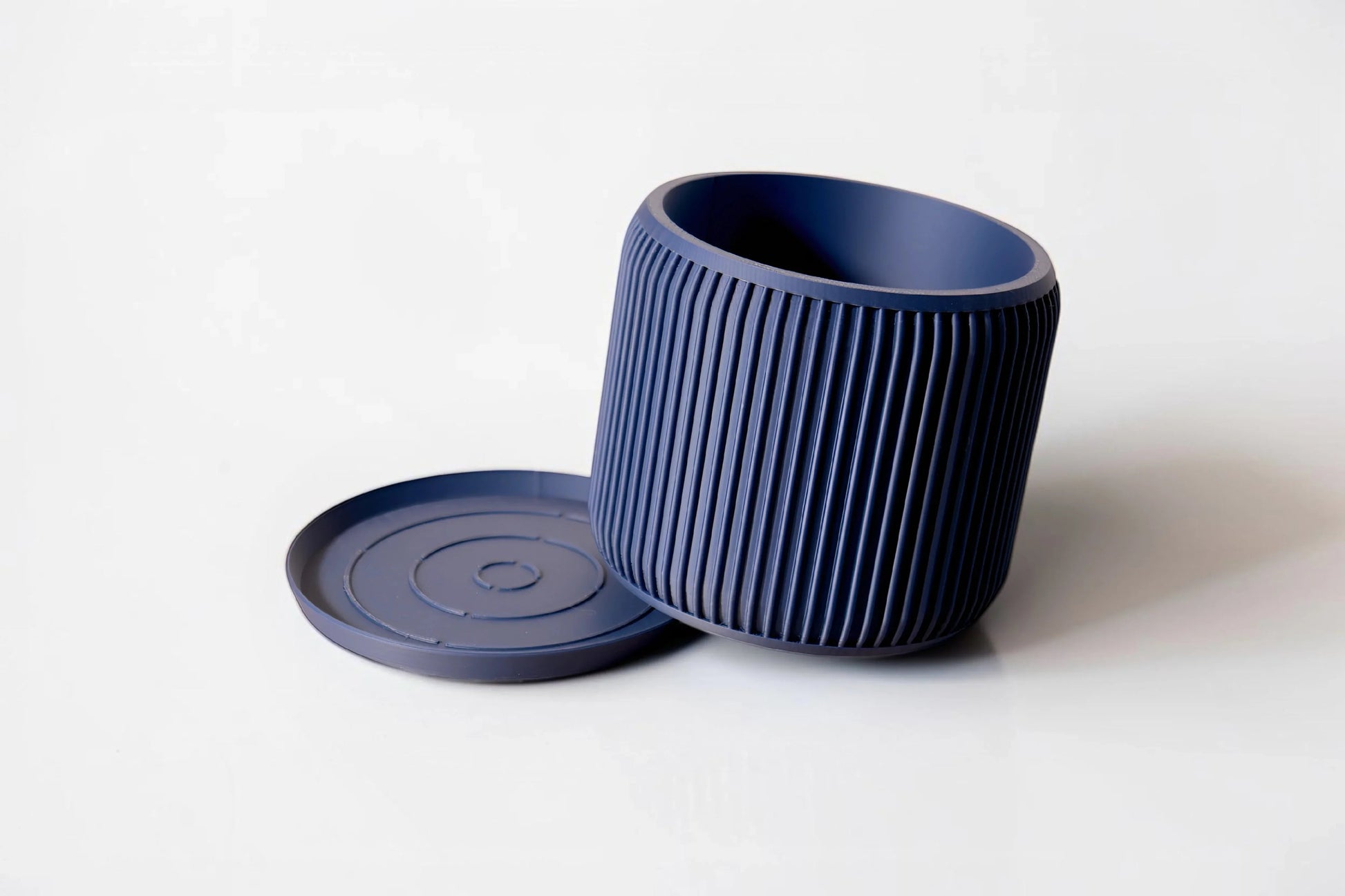 Terra Navy Blue Planter - lellume